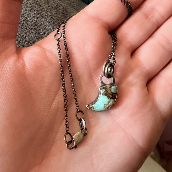 bearing thorns Jewelry - Turquoise Bear claw style Charm Necklace - Women's Jewelry